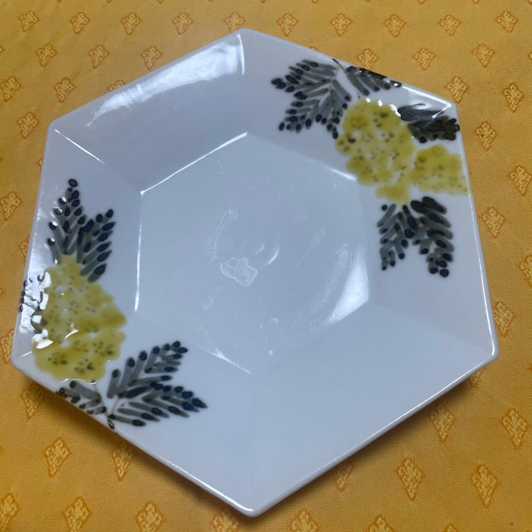 花柄六角形皿2枚セット＆片口3.5寸深鉢1個