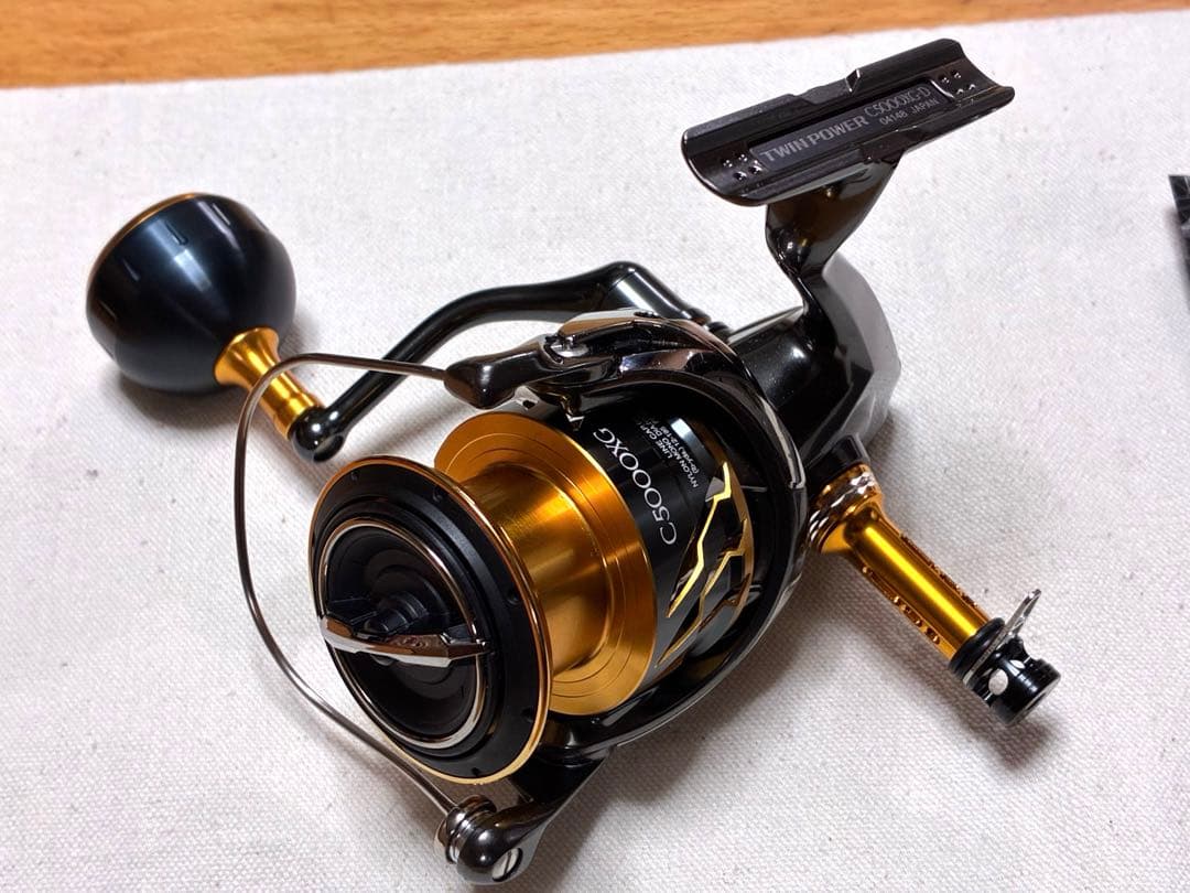 K*様 【期間限定】シマノ リール20ツインパワー C5000XG【カスタム品】