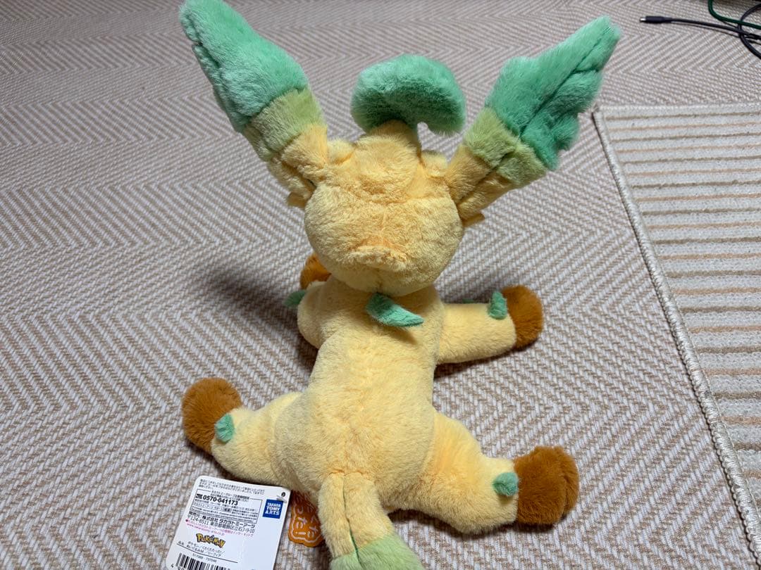 ポケモン　くたくたたった　リーフィア　Mサイズ