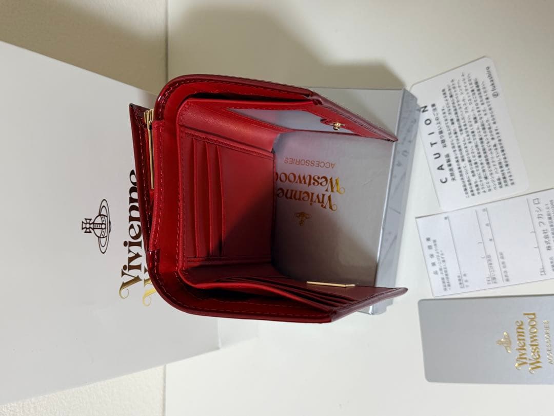 Vivienne Westwood ヴィヴィアン 三つ折り財布 エナメル レッド