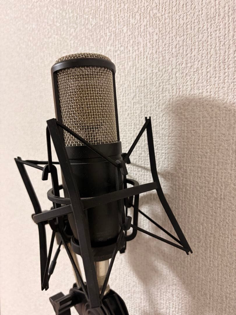 AKG P220 コンデンサーマイク