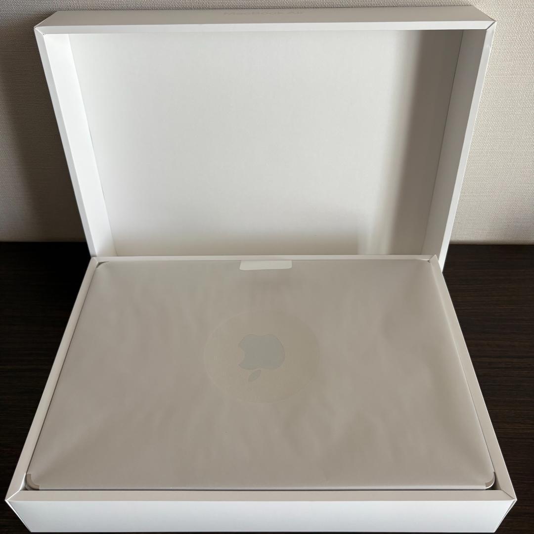 【画面に線多数】　MacBook Air 2022年 M2 13インチ