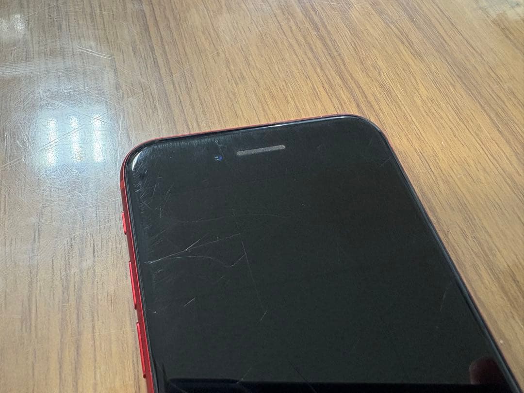 画面割れ 傷 iPhone8 64GB