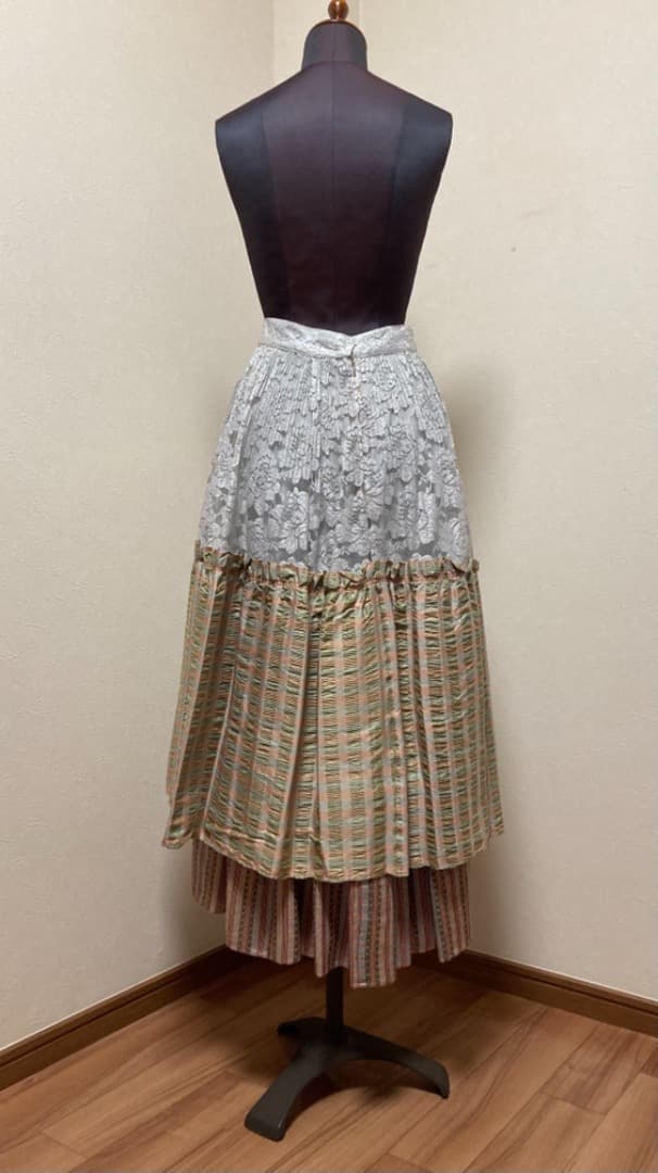 BAZAR de CHRISTIAN LACROIX スカート