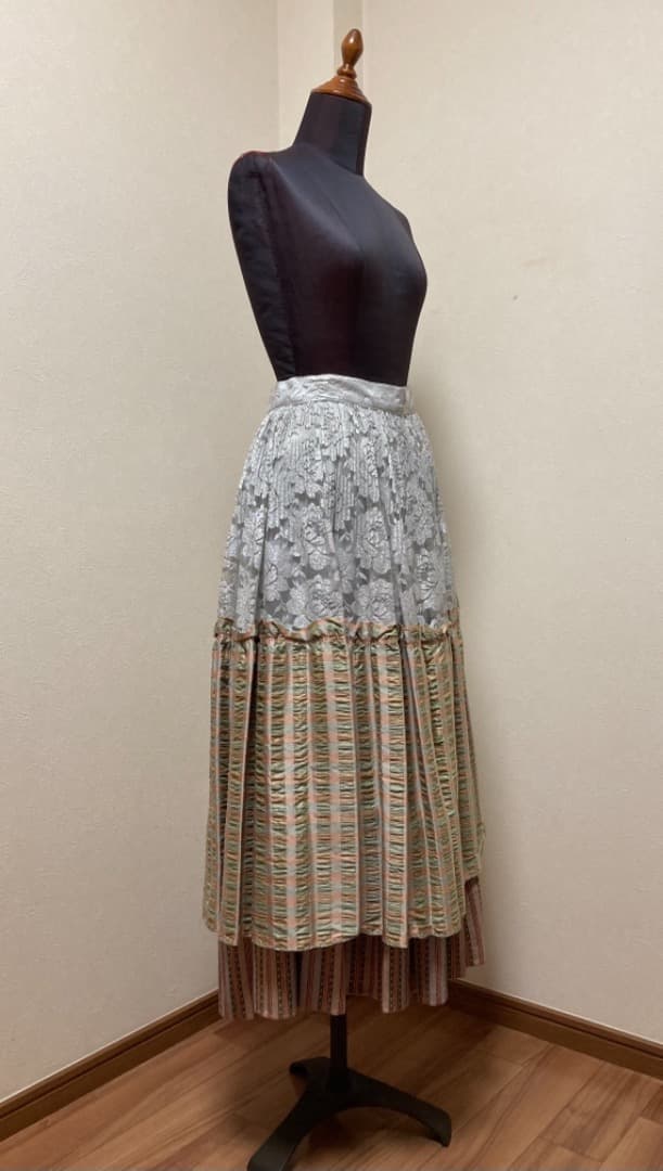 BAZAR de CHRISTIAN LACROIX スカート