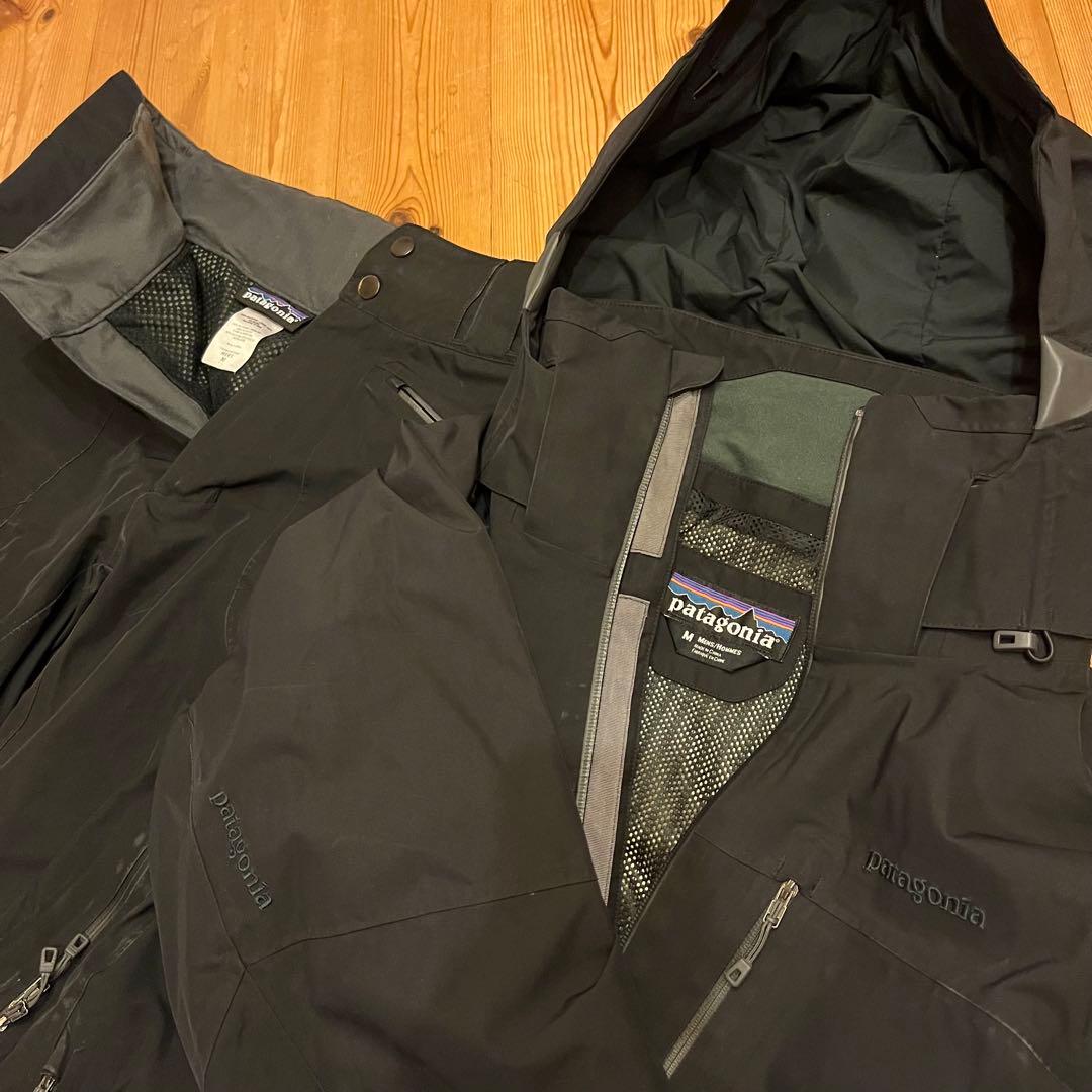 patagonia パウダーボウル黒M上下　人気サイズ
