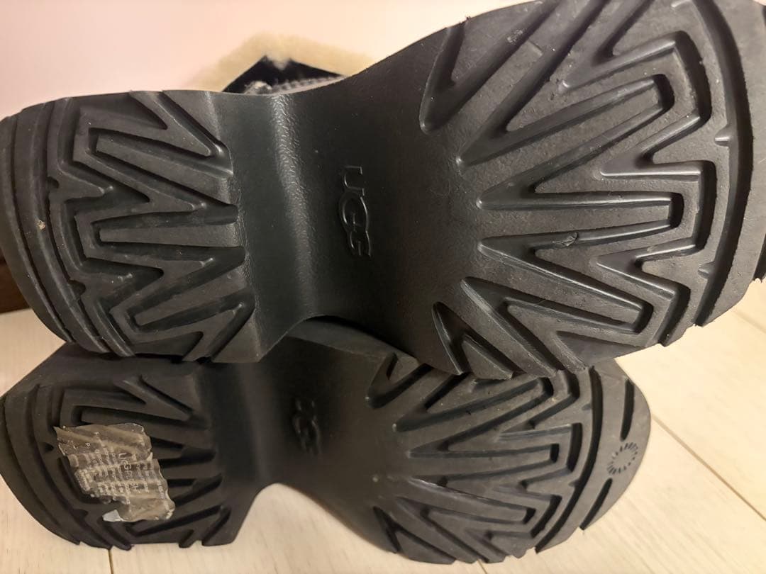 UGG ブラック ショートブーツ 38
