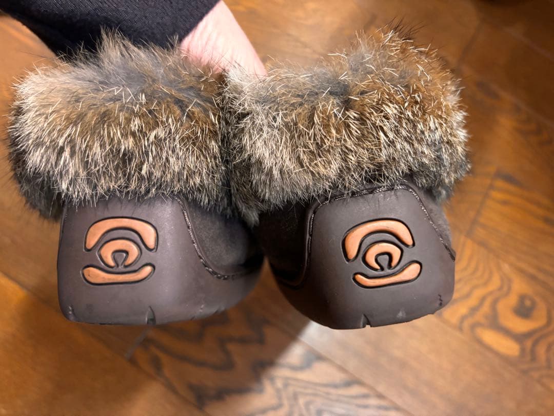 Manitobah Mukluks ダークオリーブ ムートンブーツ レディース