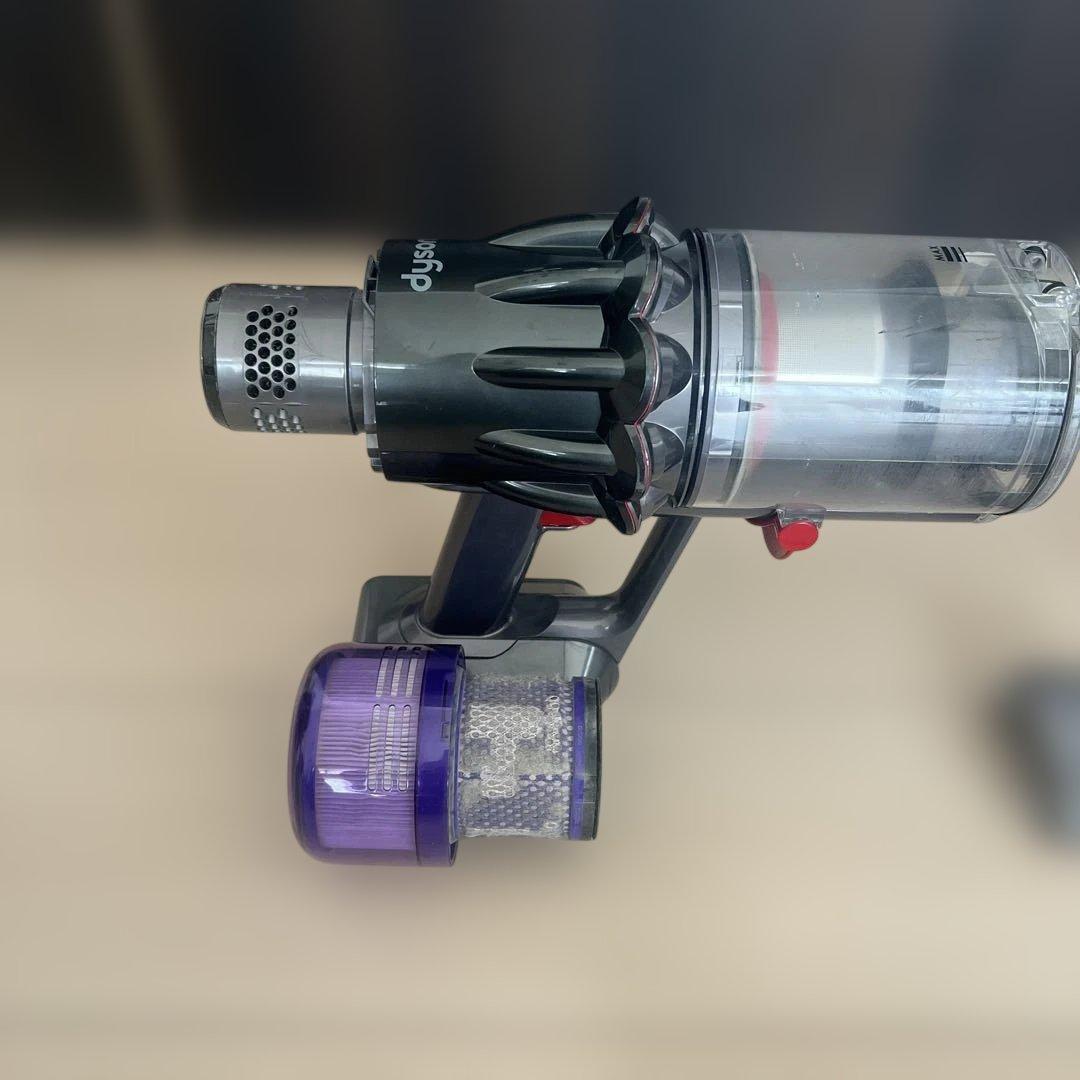 商品説明お読みください※訳あり‼︎充電出来ません‼︎Dyson 掃除機　SV18