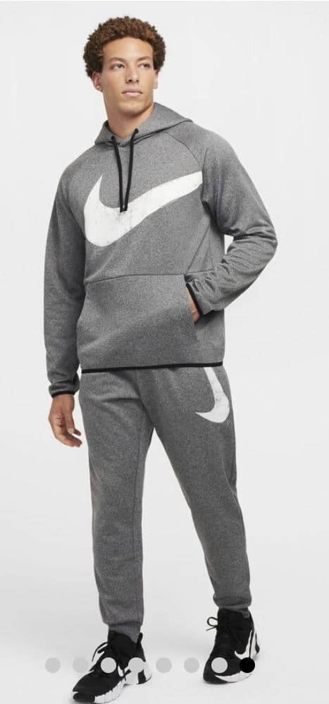 NIKE　セットアップパーカー　新品⭐タグ付き　 サーマフィット
