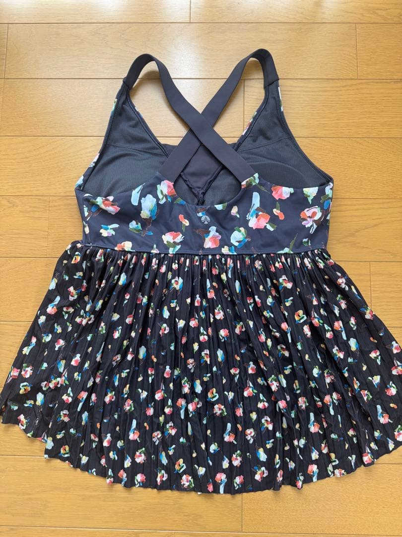 SKALA ローズプリントプリーツタンクトップ　LLサイズ