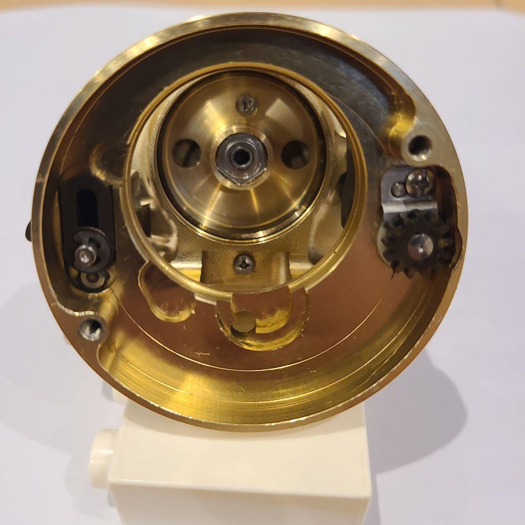 SHIMANO カルカッタ 100 XT ベイトリール　シマノ 右ハンドル