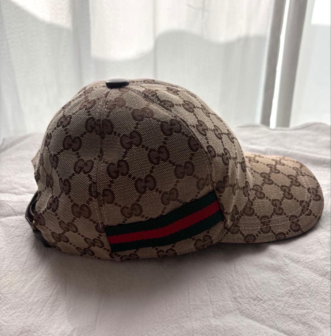 Gucci ウェブストライプ付き GGキャンバス ベースボールキャップ