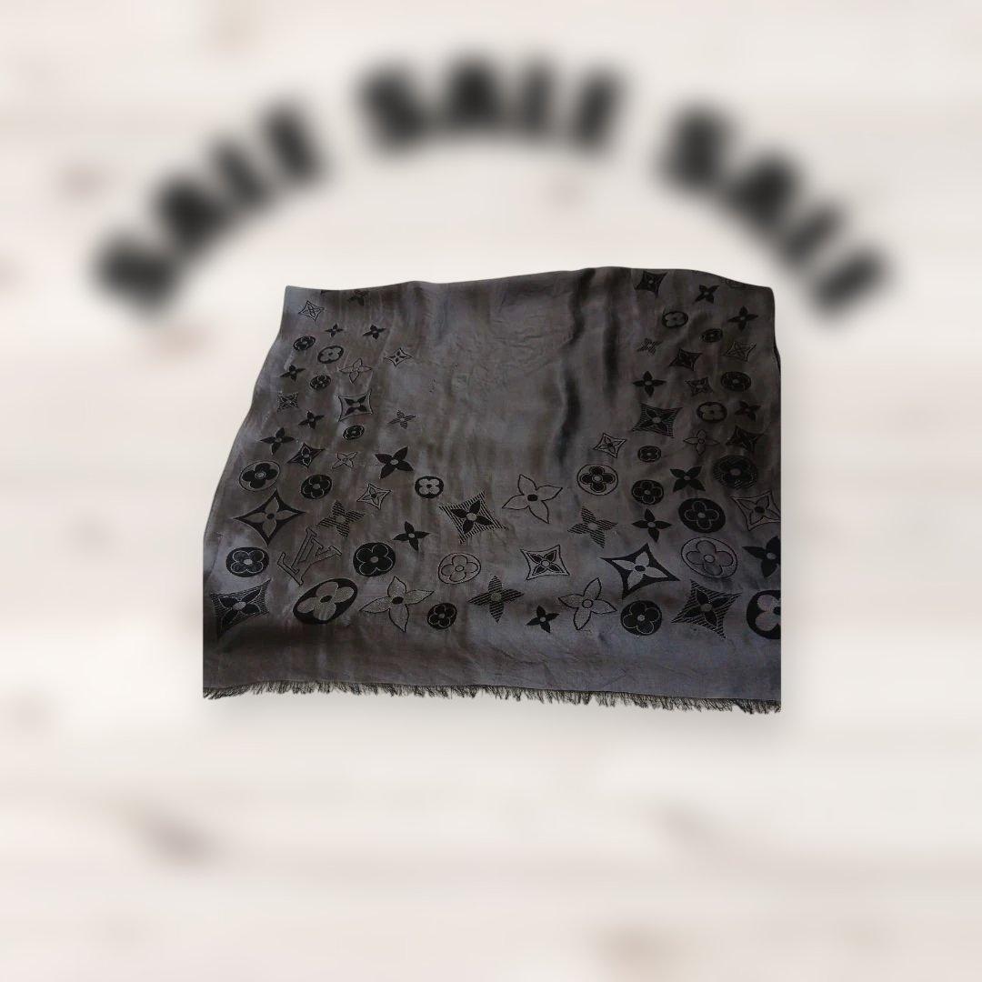 値下がり中⭐⭐ルイヴィトン⭐⭐黒 シルク混紡 スカーフ ロゴ柄 中古品⭐