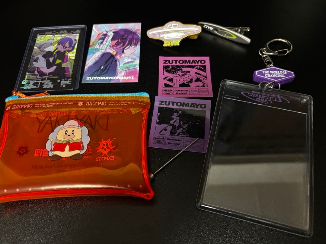 ずとまよ　ステッカー、ピンバッジ、キーチェーン、カードセット