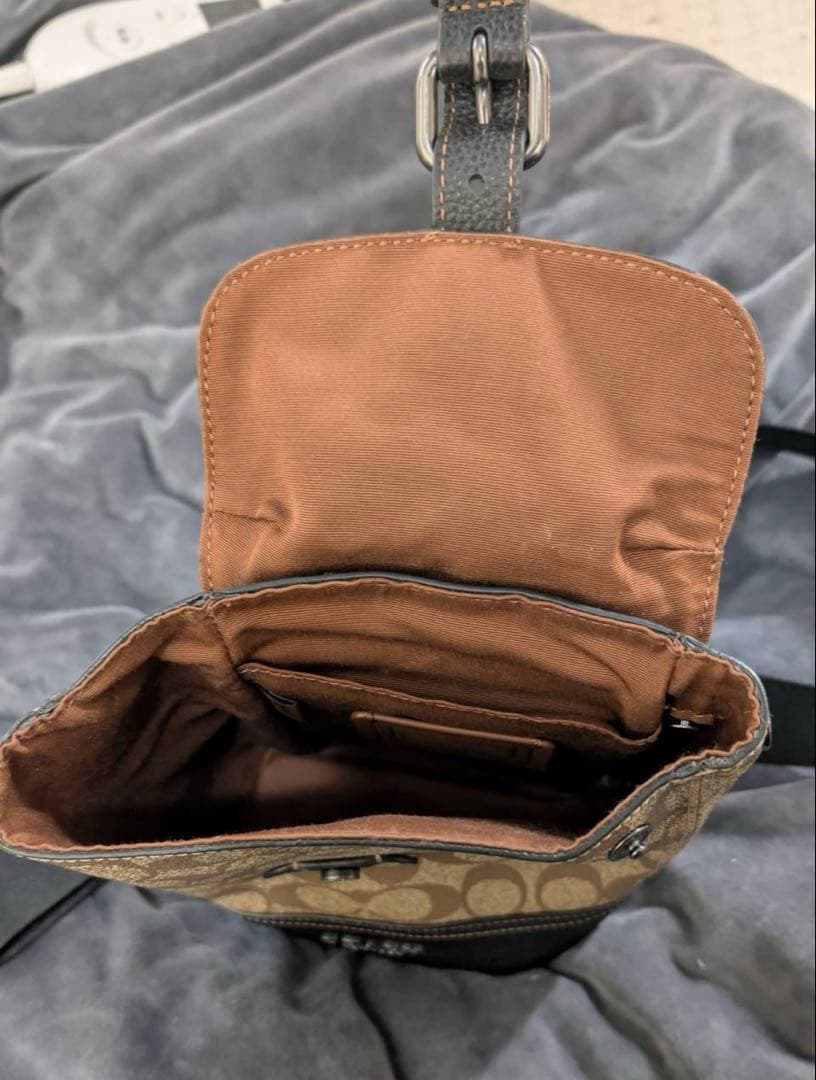 COACH　ボディバッグ　ハドソン スモール パック シグネチャー