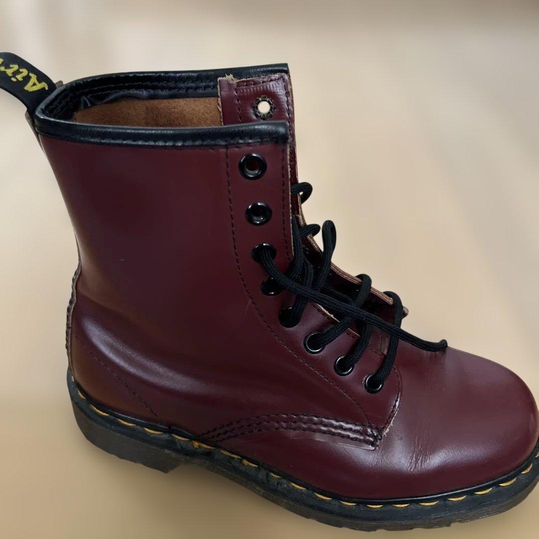 Dr.Martens MADE IN ENGLAND 8ホール　チェリーレッド