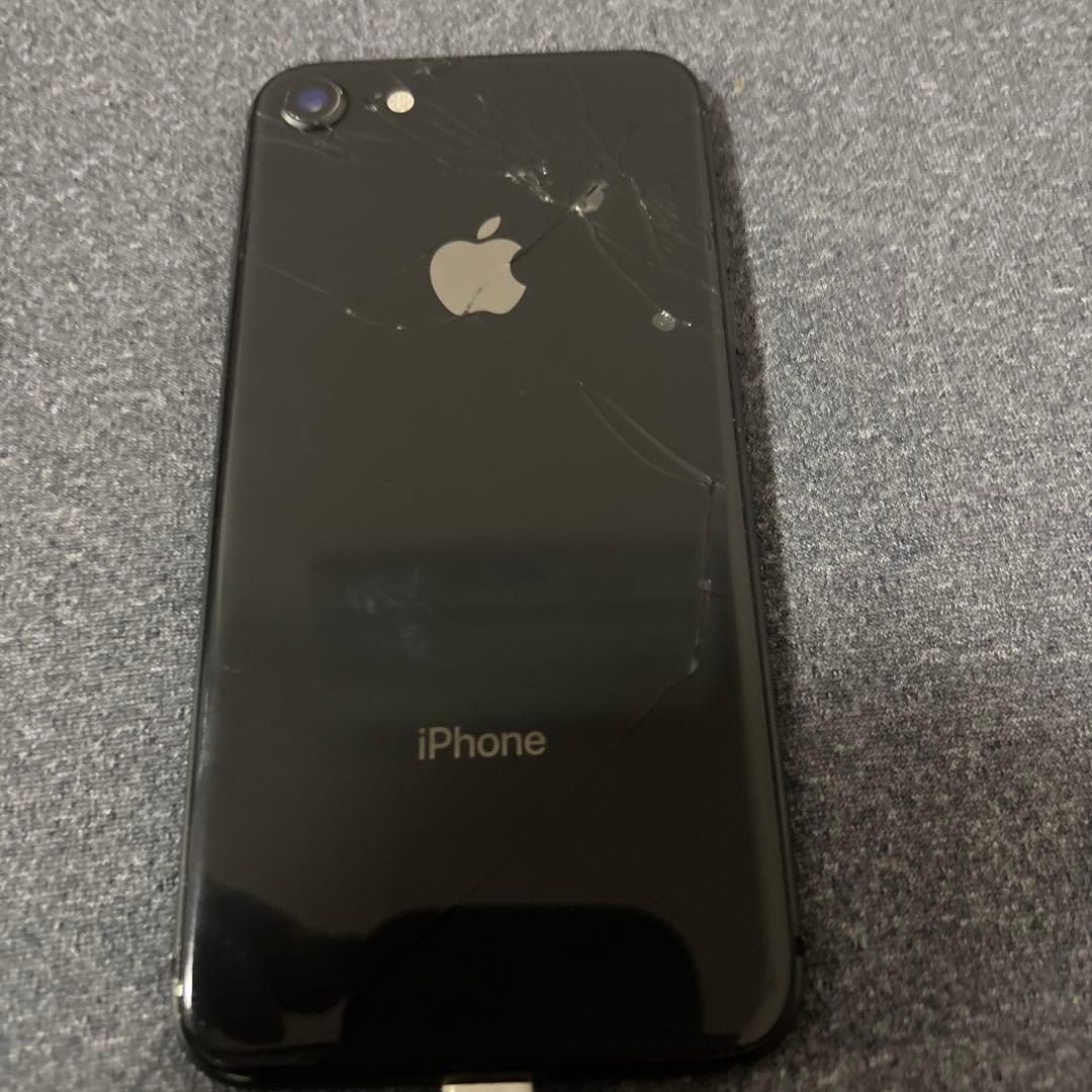Apple iPhone 8 ブラック