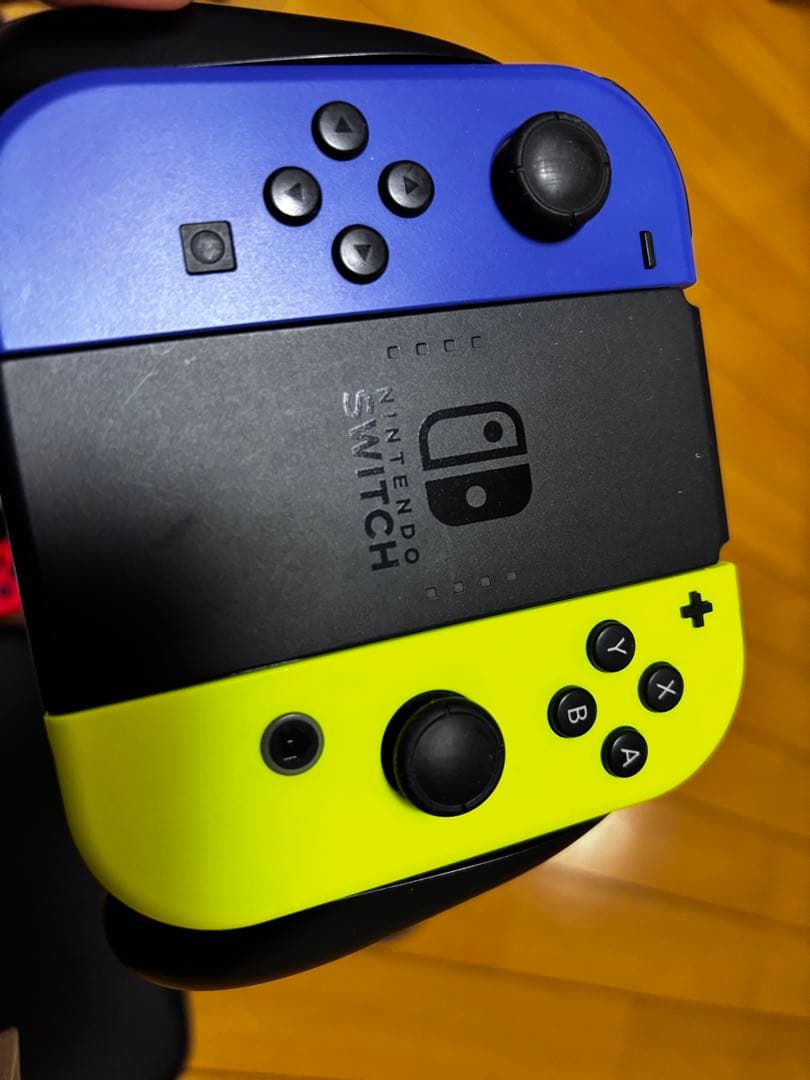 Nintendo Switch 本体 Joy-Con ケース付