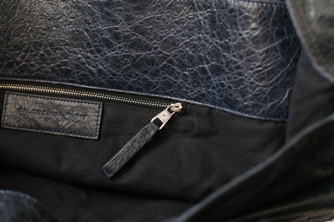 バッグ BALENCIAGA leather shoulder bag the city