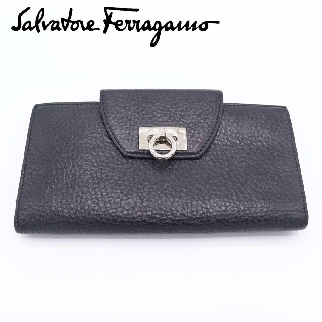 Salvatore Ferragamo フェラガモ　二つ折り財布　長財布　黒