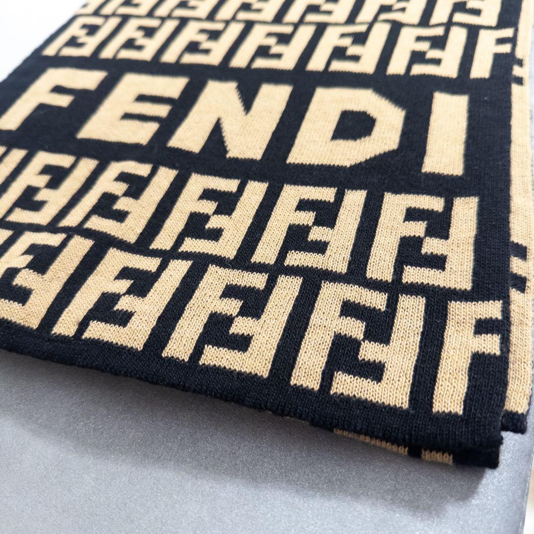 FENDI フェンディ ズッカ柄 マフラー