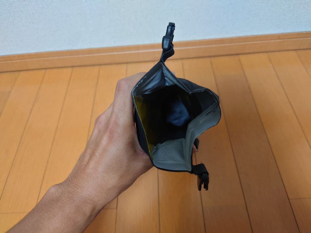 フレームバッグ ブラック イエロー