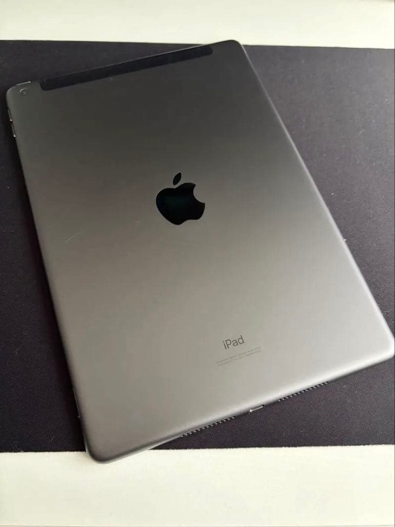 Apple iPad 第8世代 32GB スペースグレイ 本体 Wi-Fiモデル
