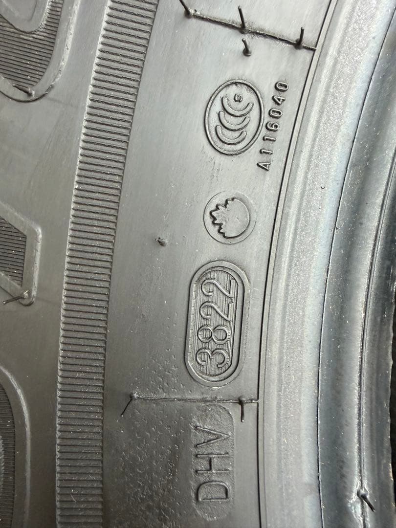 jeep ラングラー jl サハラ純正タイヤ４本　255/70R18