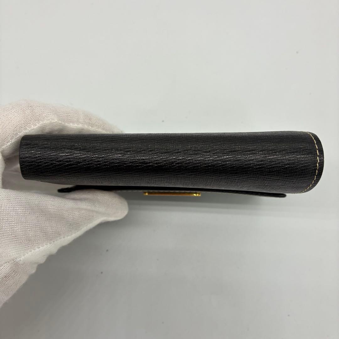 美品】バーバリー　二つ折り財布　ブラック　レザー　ゴールド金具　ノバチェック