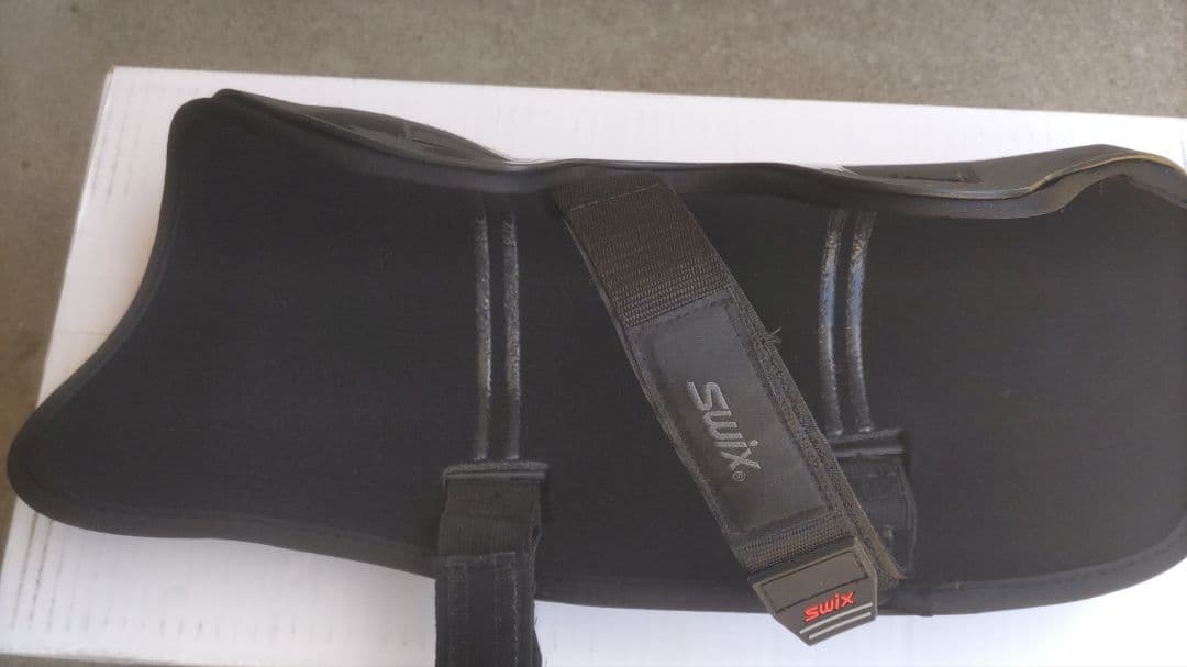 程度良好 SWIX スゥイックス レガース シンガード