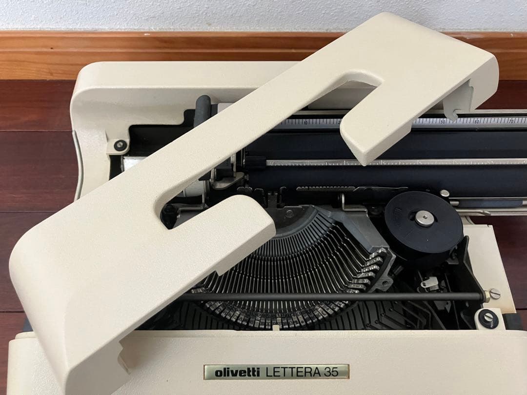 動作確認済み Olivetti オリベッティ Lettera 35 タイプライタ
