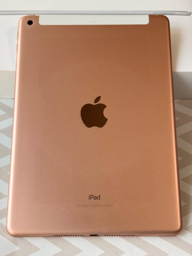 Apple iPad 第6世代9.7インチ ピンクゴールド 本体+充電器