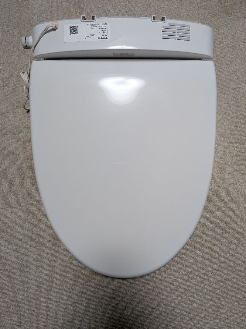 【未使用】【TOTO】取付用工具付き　ウォームレットTCF116　暖かい便座