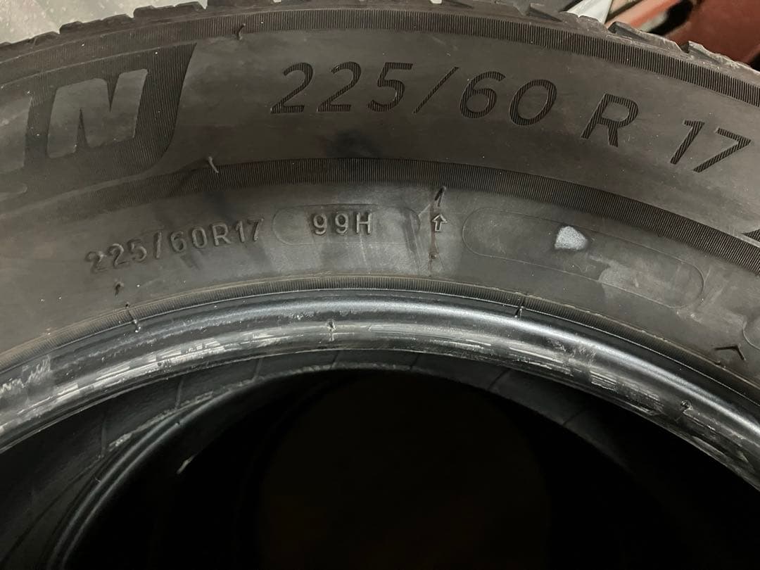 R*u様 スタッドレスタイヤ4本　ミシュラン製 ２２５／６０Ｒ１７インチタイヤ
