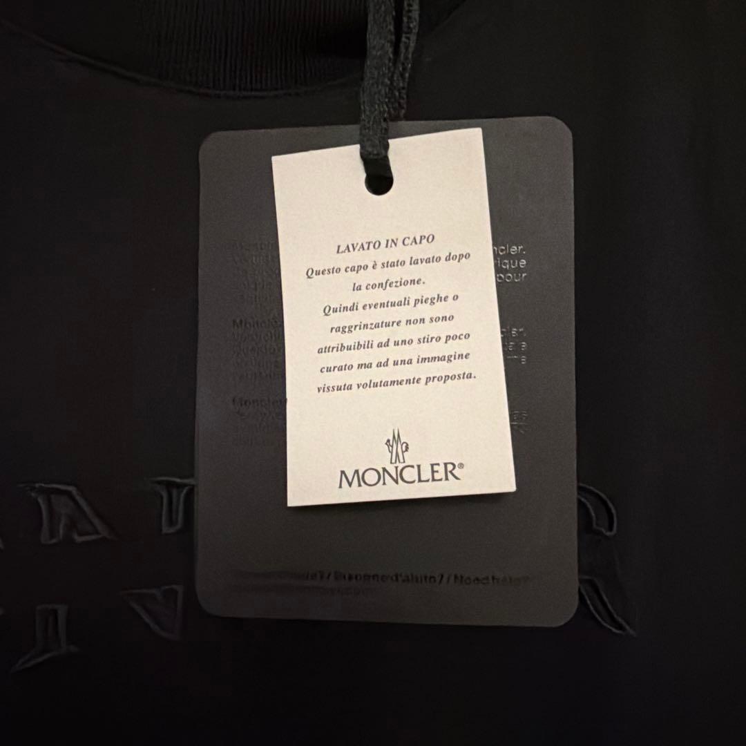 モンクレールTシャツ ロゴ入　黒色　新品タグ付き