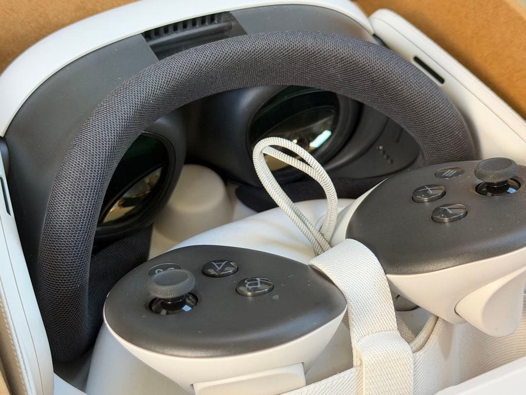 メタクエスト3 128GBバッテリー内蔵ヘッドストラップ付