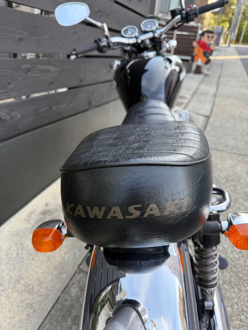 カワサキ W650 カスタムシート 黒 合成皮革