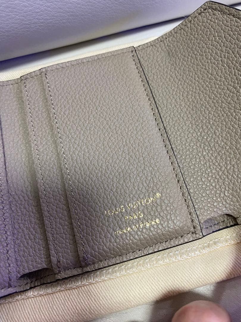 kirari様、専用LOUIS VUITTON ポルトフォイユ・ゾエ　現行モデル
