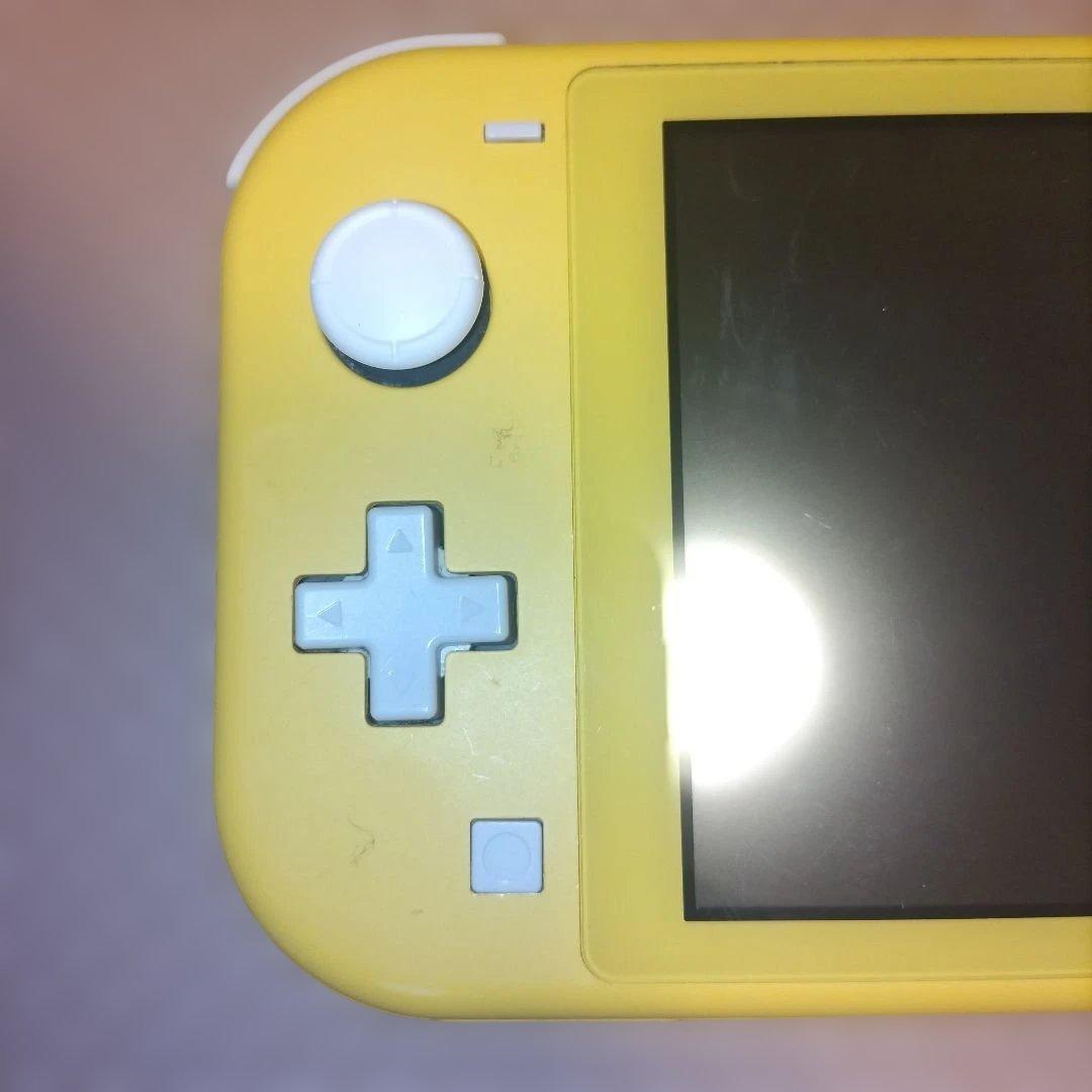 Switchライト　イエロー