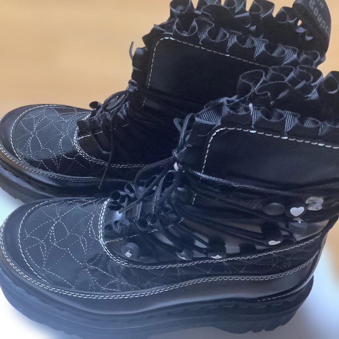 Dr.Martens/JADONFRRILL8ホールブーツフリル付き厚底未使用品