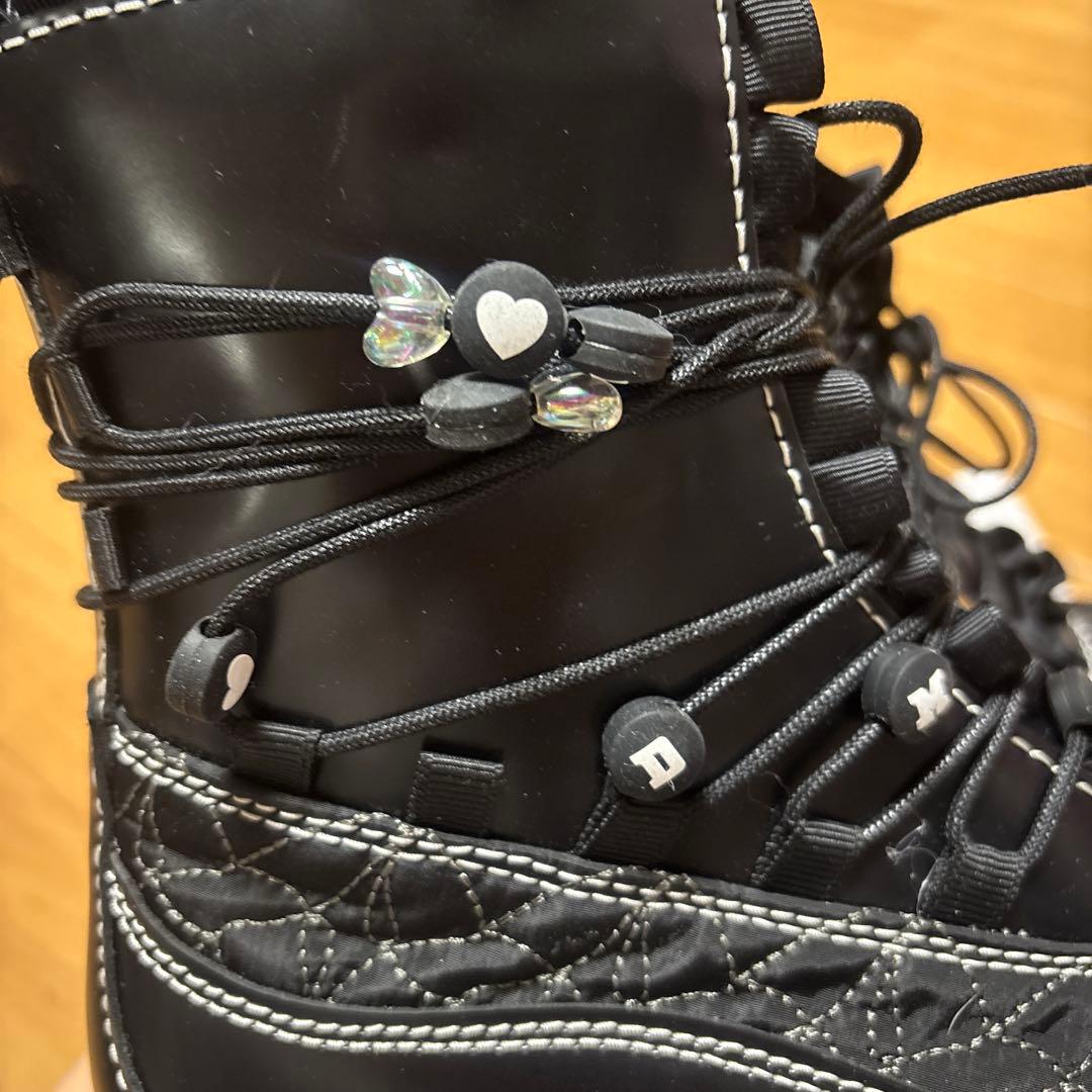 Dr.Martens/JADONFRRILL8ホールブーツフリル付き厚底未使用品