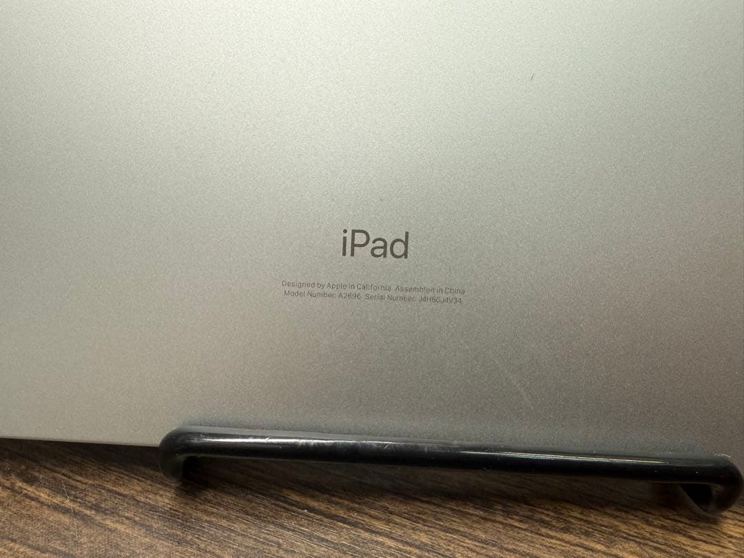 Apple iPad10 A2696 ジャンク品