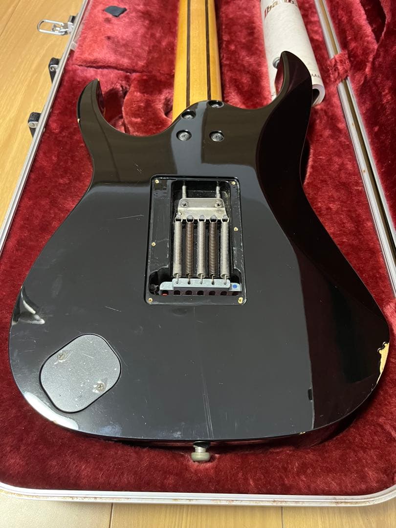 Ibanez Universe UV777P Steve Vai 7弦ギター