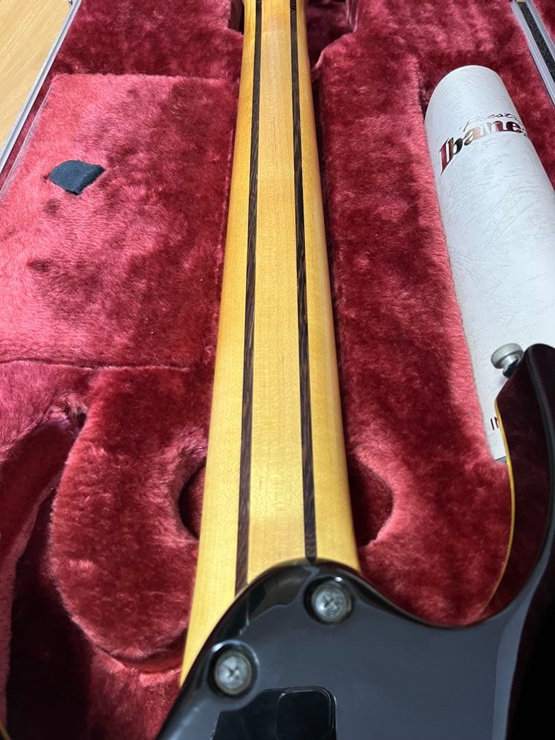 Ibanez Universe UV777P Steve Vai 7弦ギター