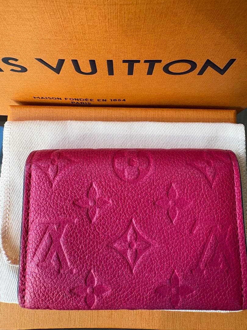 LOUIS VUITTON ピンク 折り財布