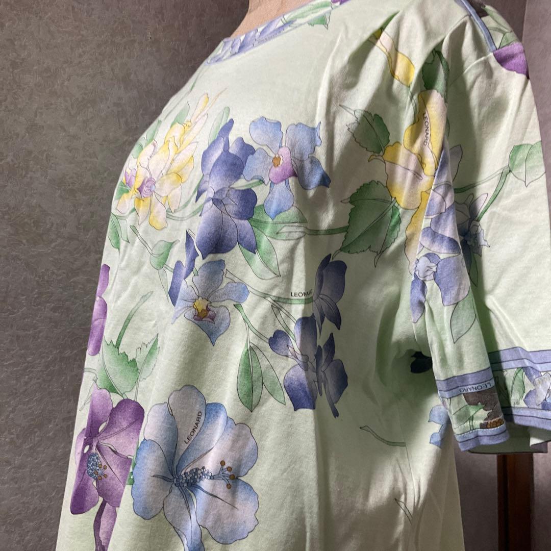 レオナール 半袖Tシャツ 薄緑色