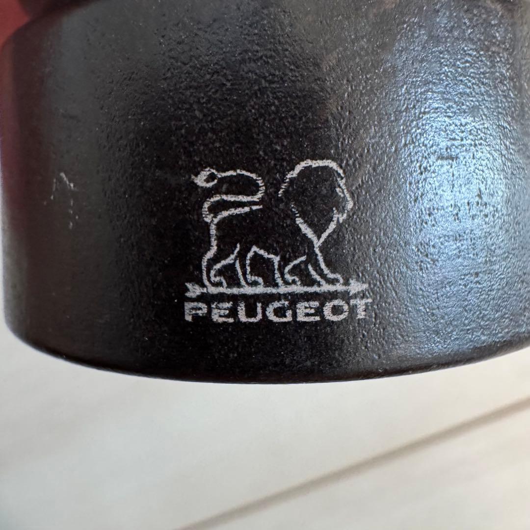 PEUGEOT ペッパーミル・ソルトミル 2個セット（ケース付）