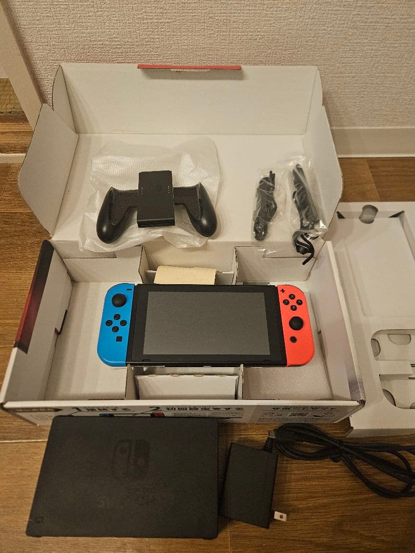ニンテンドースイッチ 本体 Switch ジャンク 画面左側に黄色焼けあり