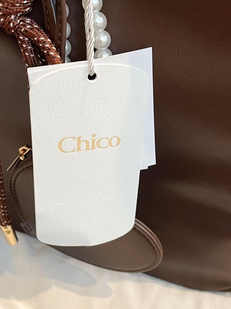 Chico チャーム付きスクエアボストンバッグ ブラウン FREE